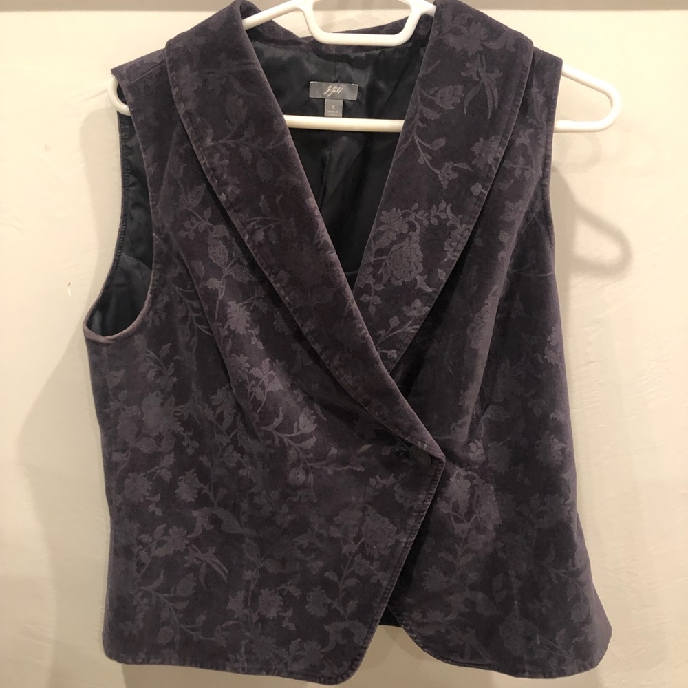 J Jill Vest